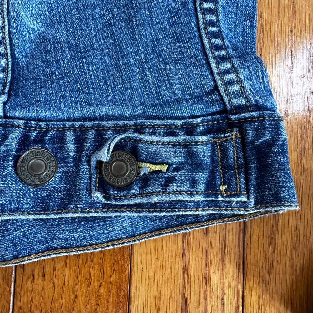 Levi's 730 Series Trucker Jean Jacket - Med Wash - Floral Tag - Small - Picture 6 of 11